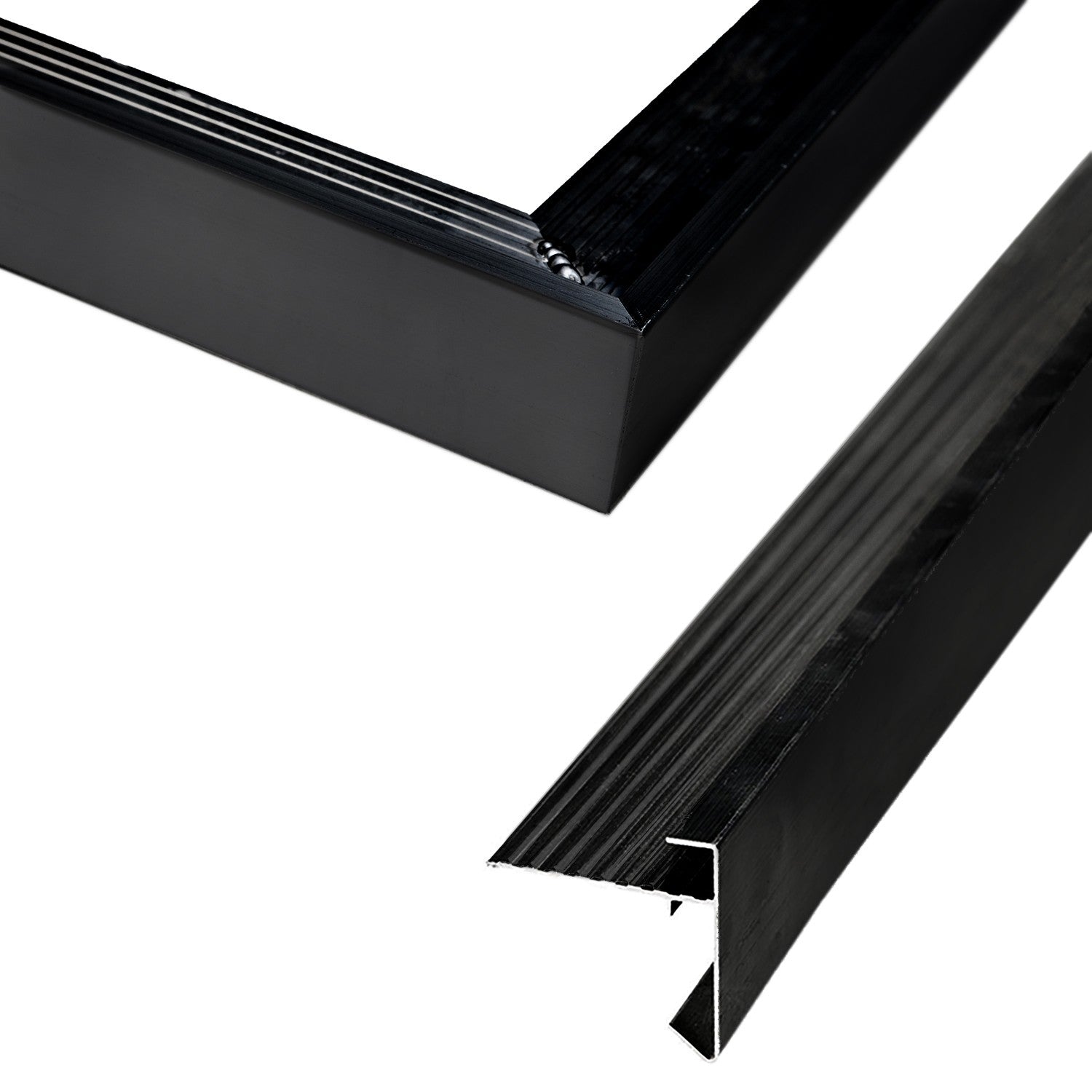 Black aluminium roof trim for Brammelo