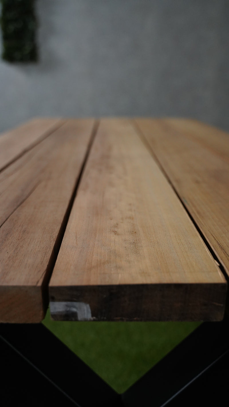 Tuintafel Iroko | Iroko hardhout | X-poot | Meerdere maten