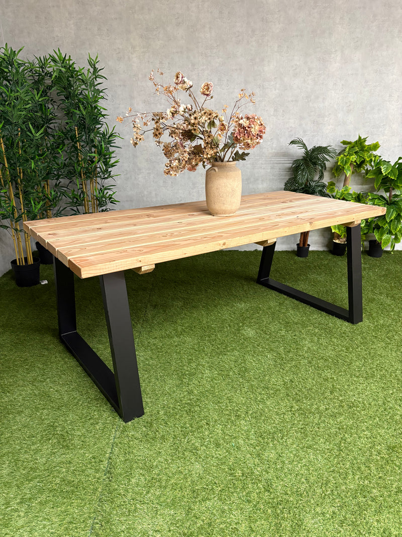 Tuintafel Trapezium | Douglas/staal | Meerdere maten