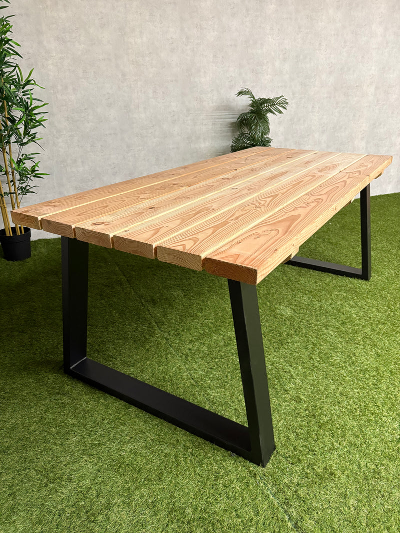 Tuintafel Trapezium | Douglas/staal | Meerdere maten